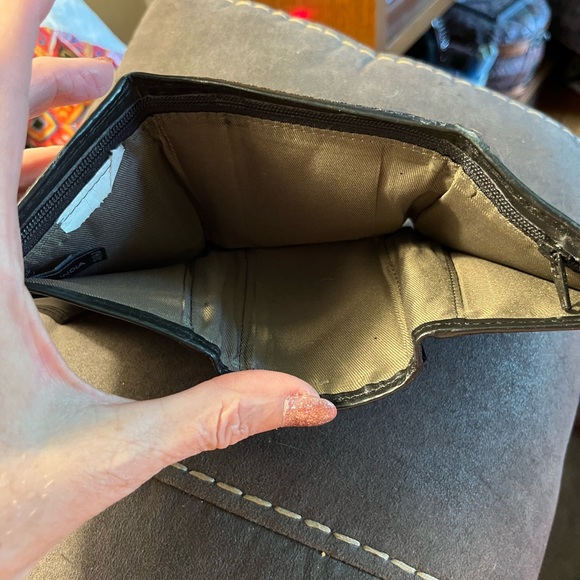 Genuine Leather Dickies Mens Wallet Black used in good condition inside clean - Picture 5 of 6